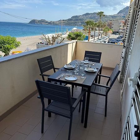 Family House Letojanni Taormina Apartman Kültér fotó
