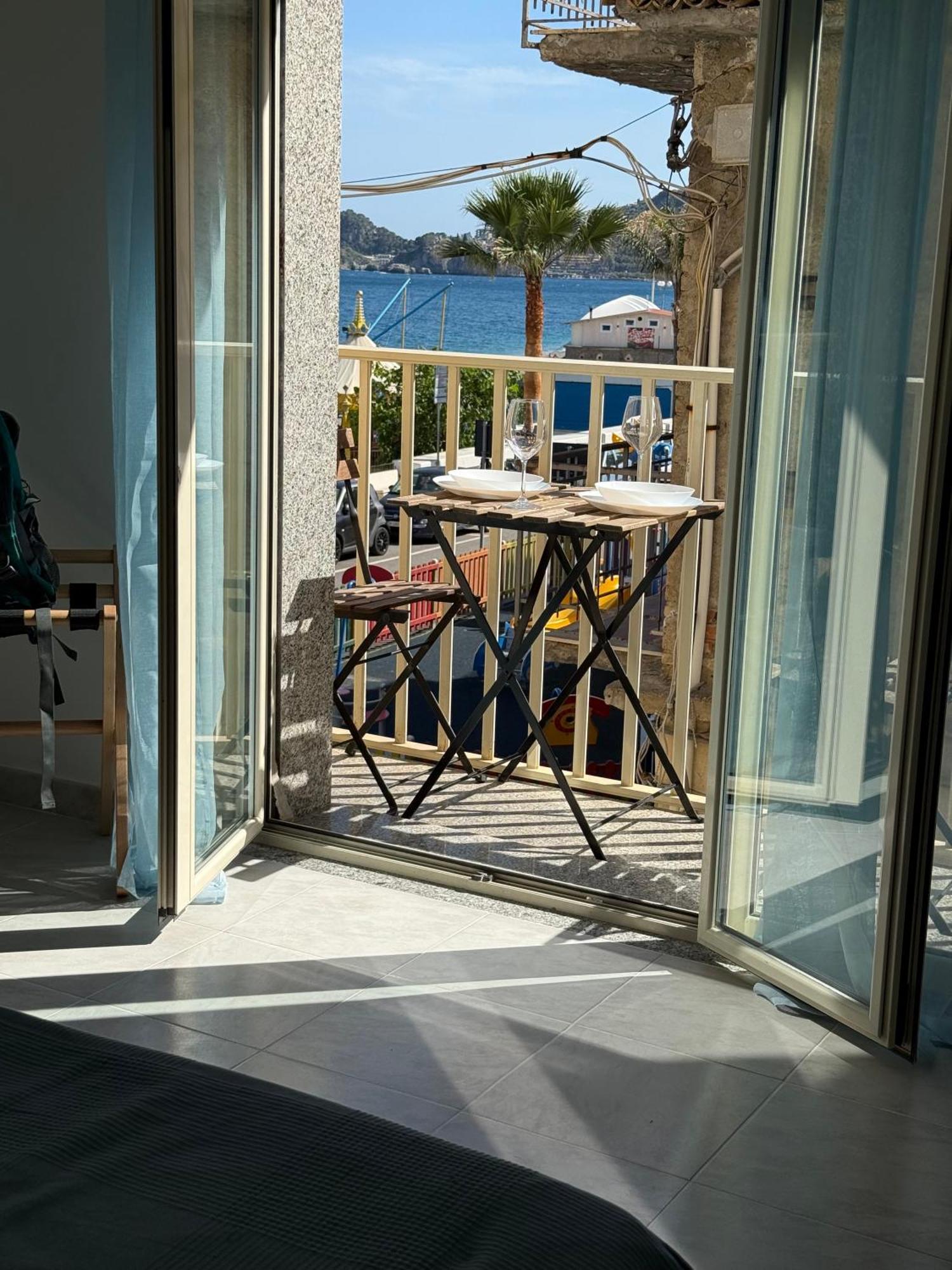 Family House Letojanni Taormina Apartman Kültér fotó